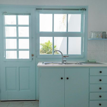 Paroscarmel Studio-Apartment Logaras Luaran gambar