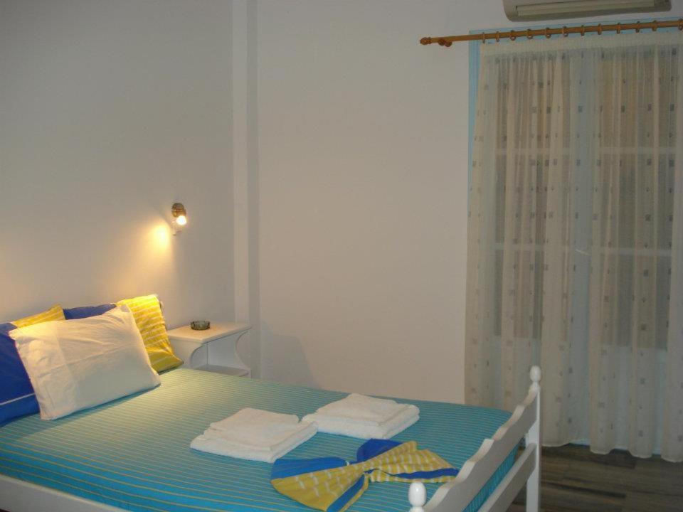 Paroscarmel Studio-Apartment Logaras Luaran gambar