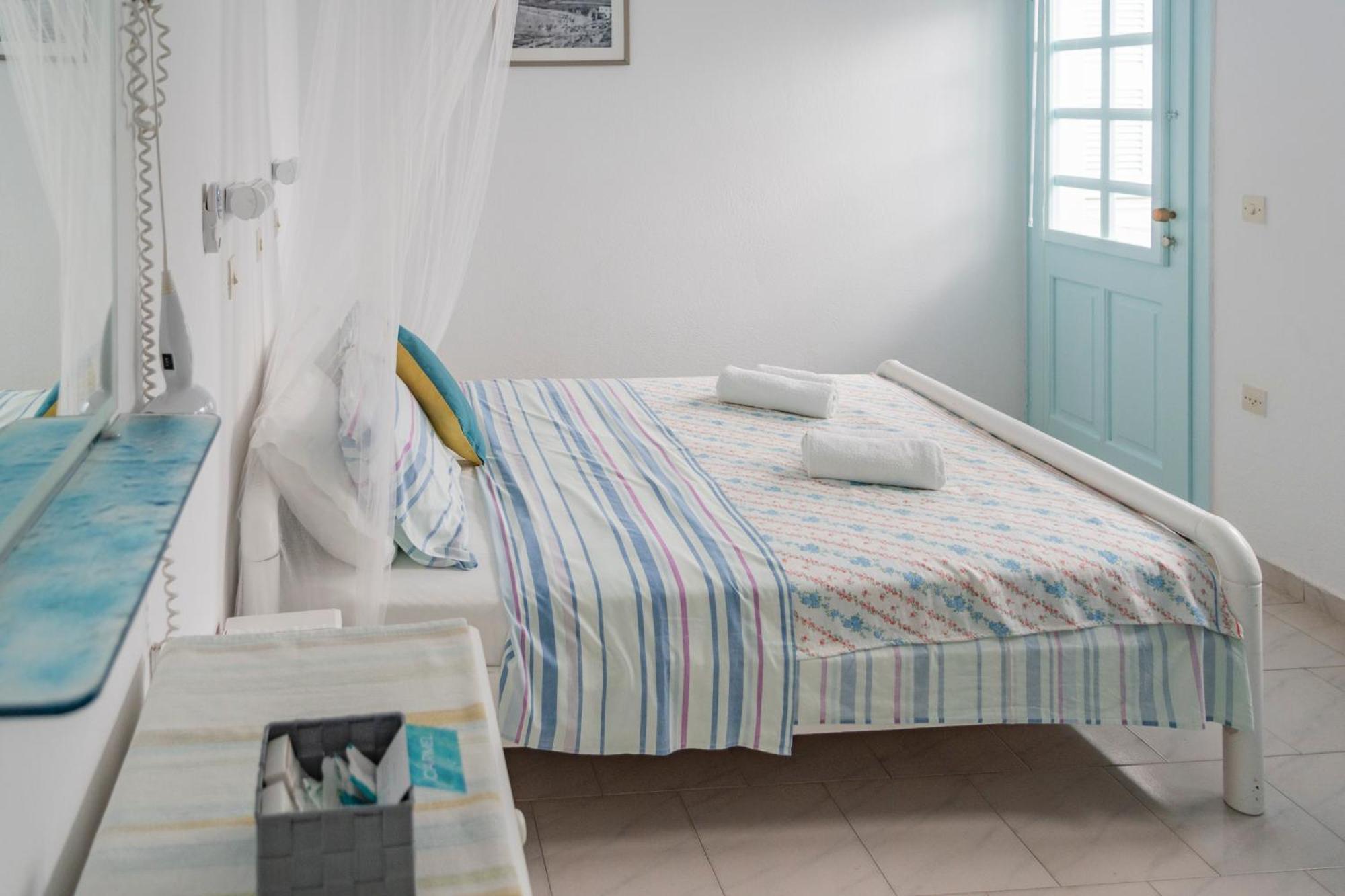 Paroscarmel Studio-Apartment Logaras Bilik gambar