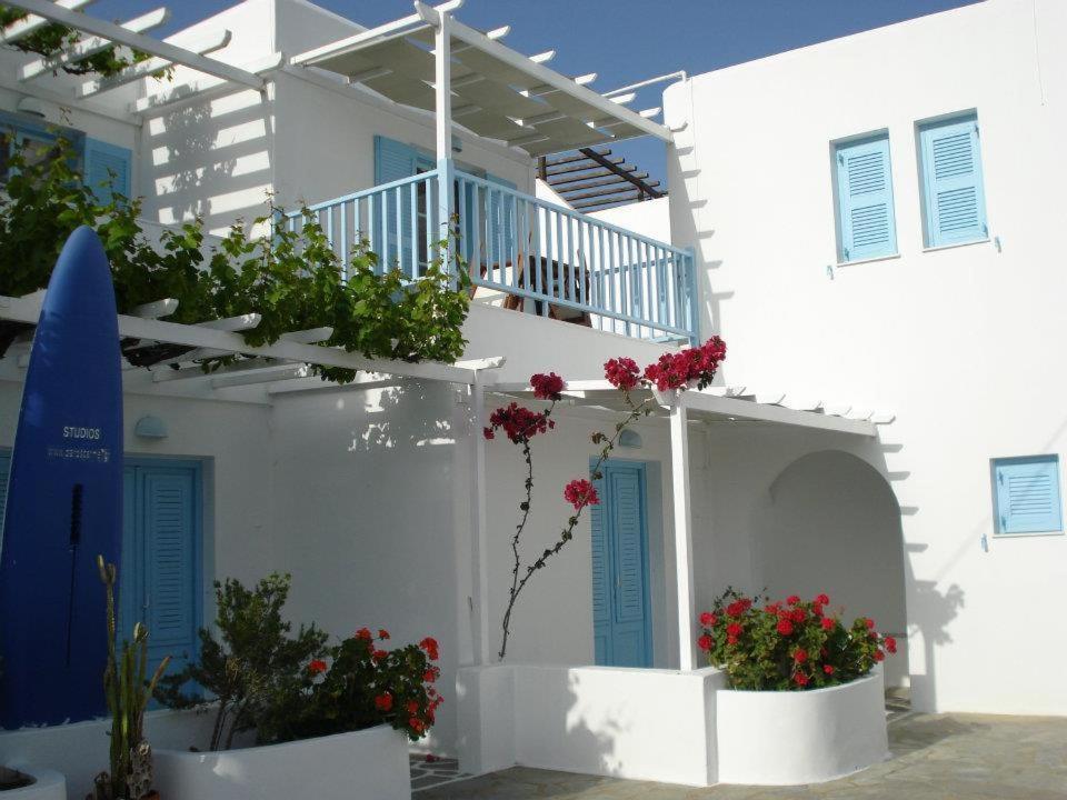 Paroscarmel Studio-Apartment Logaras Luaran gambar